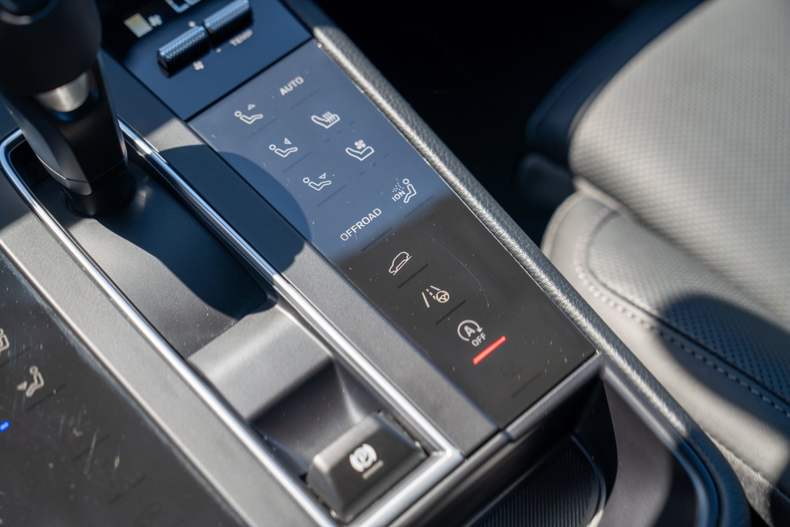 Certified 2026 Porsche Macan AWD/4WD image 20