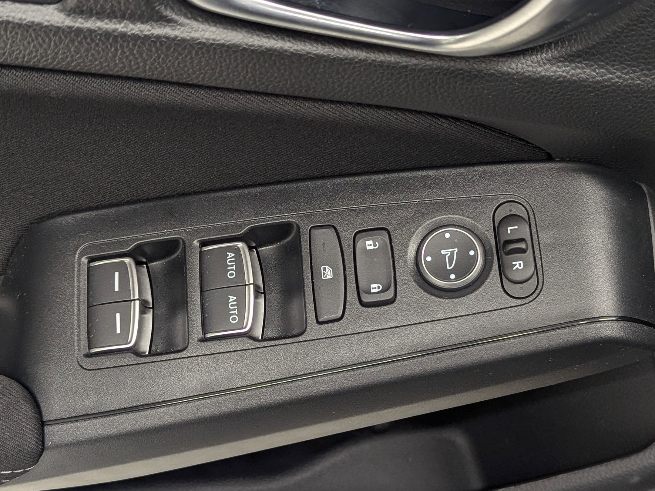 Used 2025 Honda Civic Sport image 17