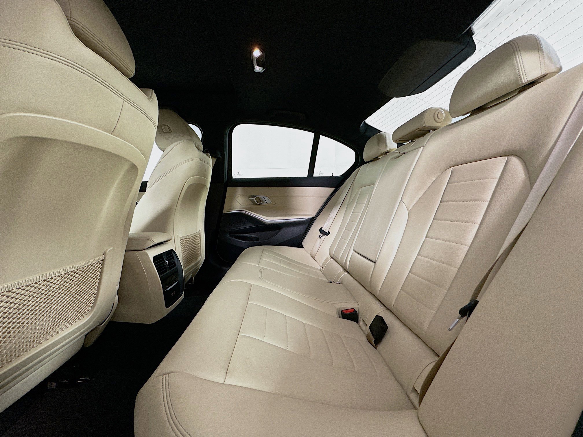 Used 2021 BMW 330i Sedan w/ Premium Package RWD image 29
