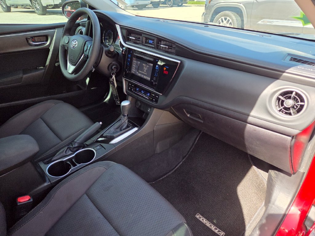 Certified 2018 Toyota Corolla LE FWD image 13