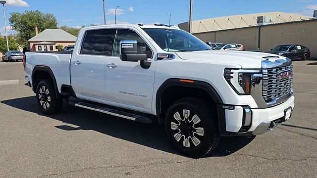 Used 2024 GMC Sierra 3500 Denali w/ Denali Reserve Package AWD/4WD image 2
