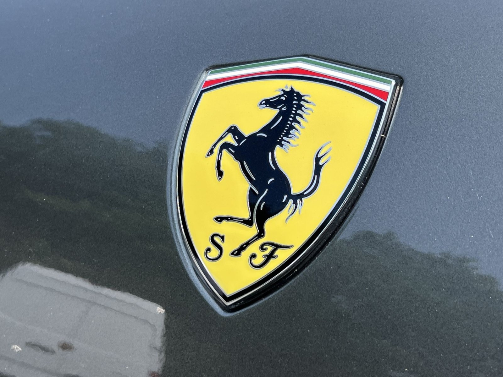 Used 2020 Ferrari Portofino RWD image 34