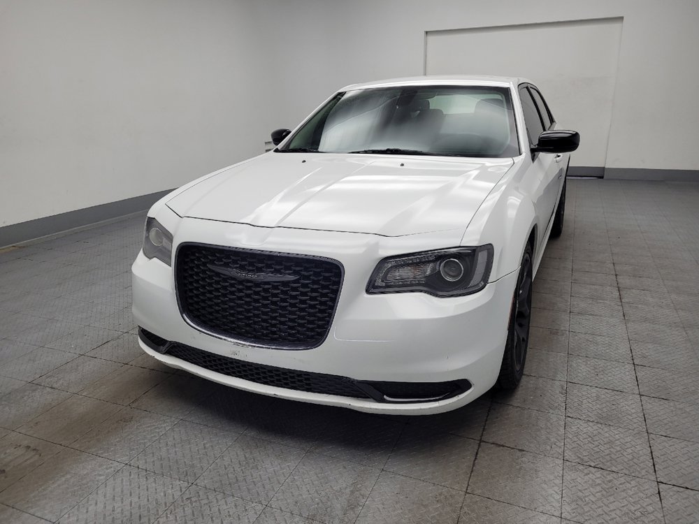 Used 2021 Chrysler 300 Touring w/ Sport Appearance Package RWD image 15