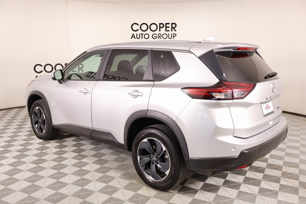 Used 2024 Nissan Rogue SV image 21