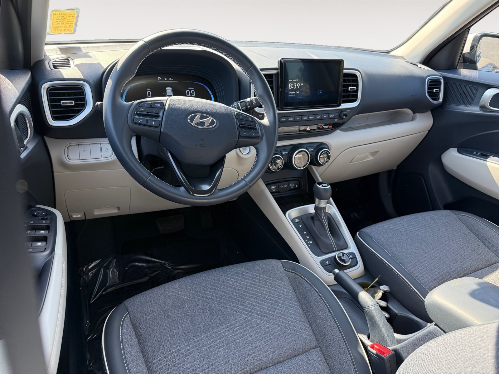 Certified 2025 Hyundai Venue Limited FWD image 15