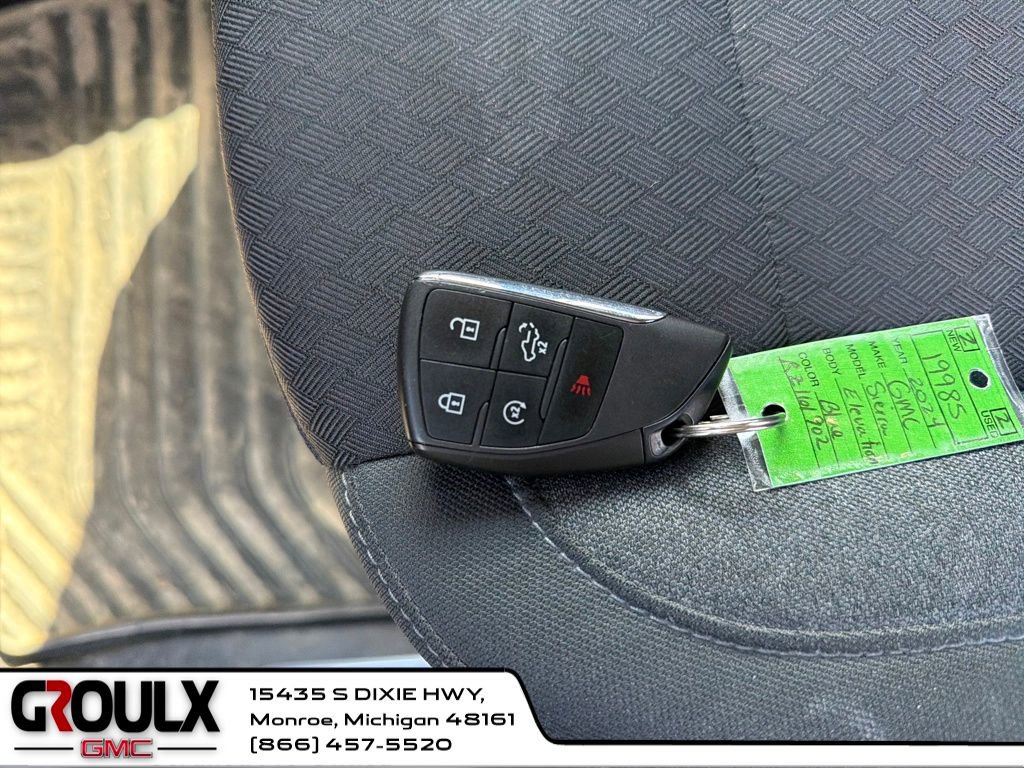Used 2024 GMC Sierra 1500 Elevation image 29