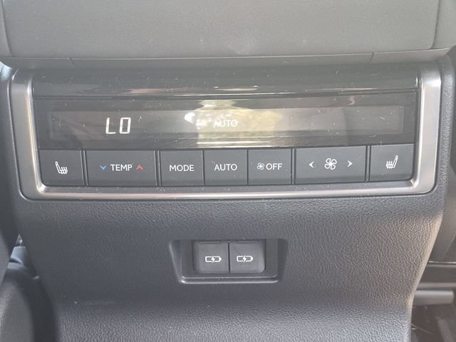Used 2025 Lexus GX 550 w/ Accessory Package (Z1) AWD/4WD image 23