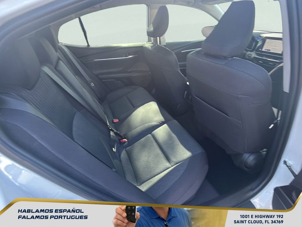 Used 2025 Toyota Camry LE image 28