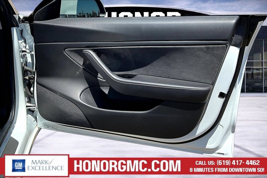 Used 2019 Tesla Model 3 Standard Range RWD image 27