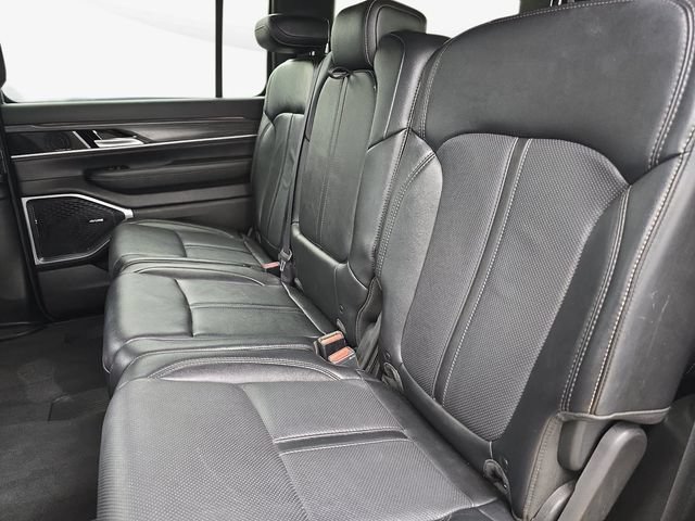 Used 2024 Jeep Wagoneer Series II w/ Flexible Seating Group RWD image 14