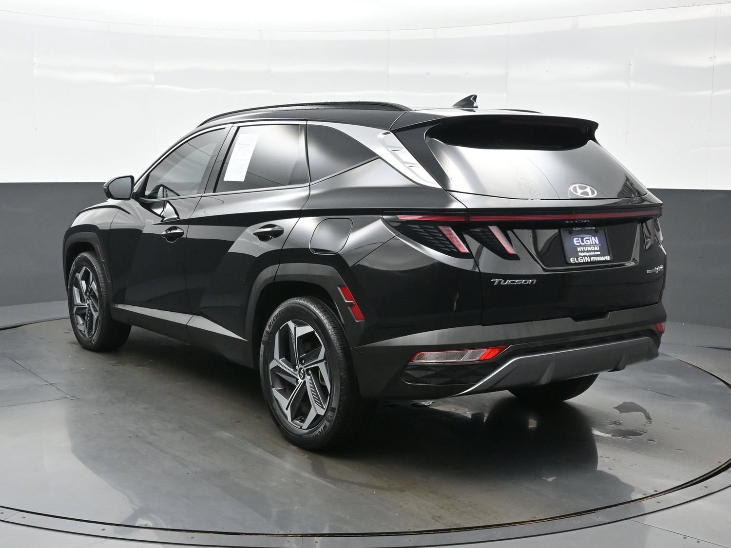 Certified 2023 Hyundai Tucson Limited AWD/4WD image 4