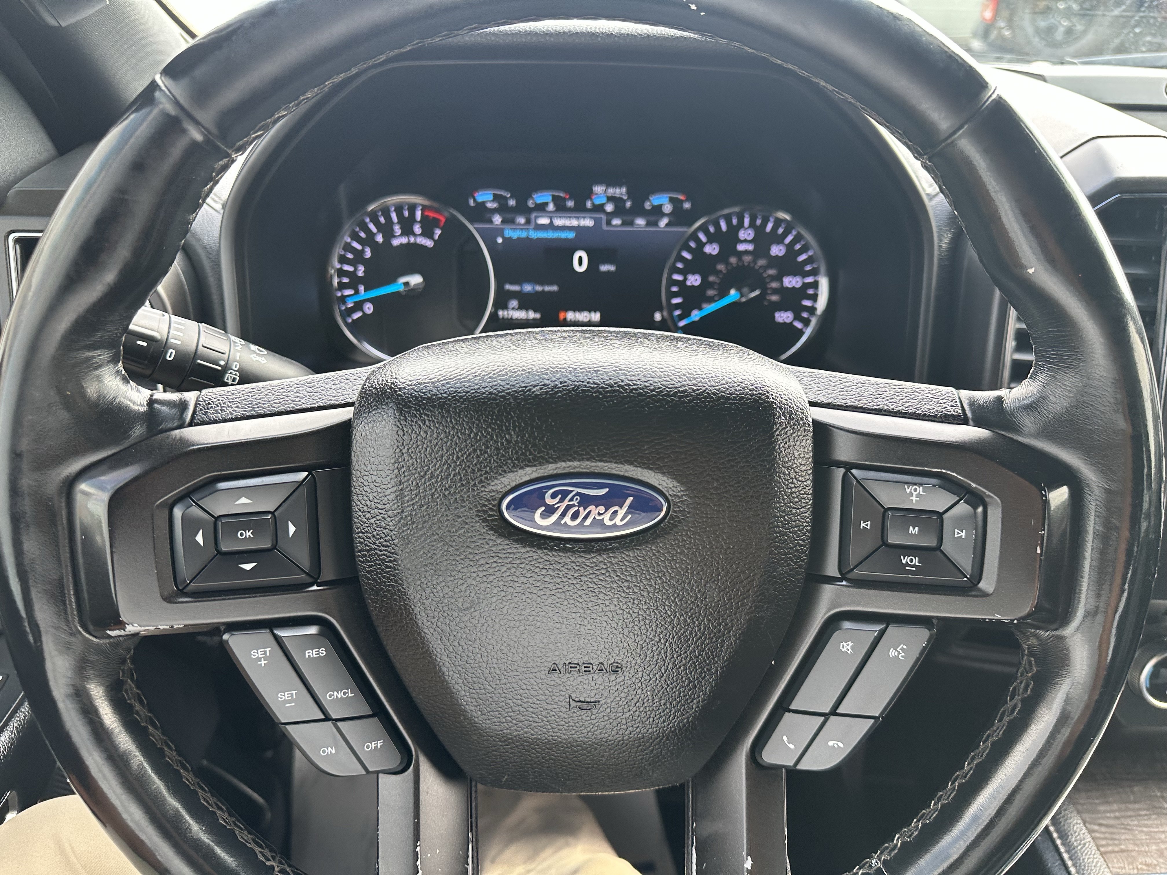 Used 2018 Ford Expedition Max Limited RWD image 17