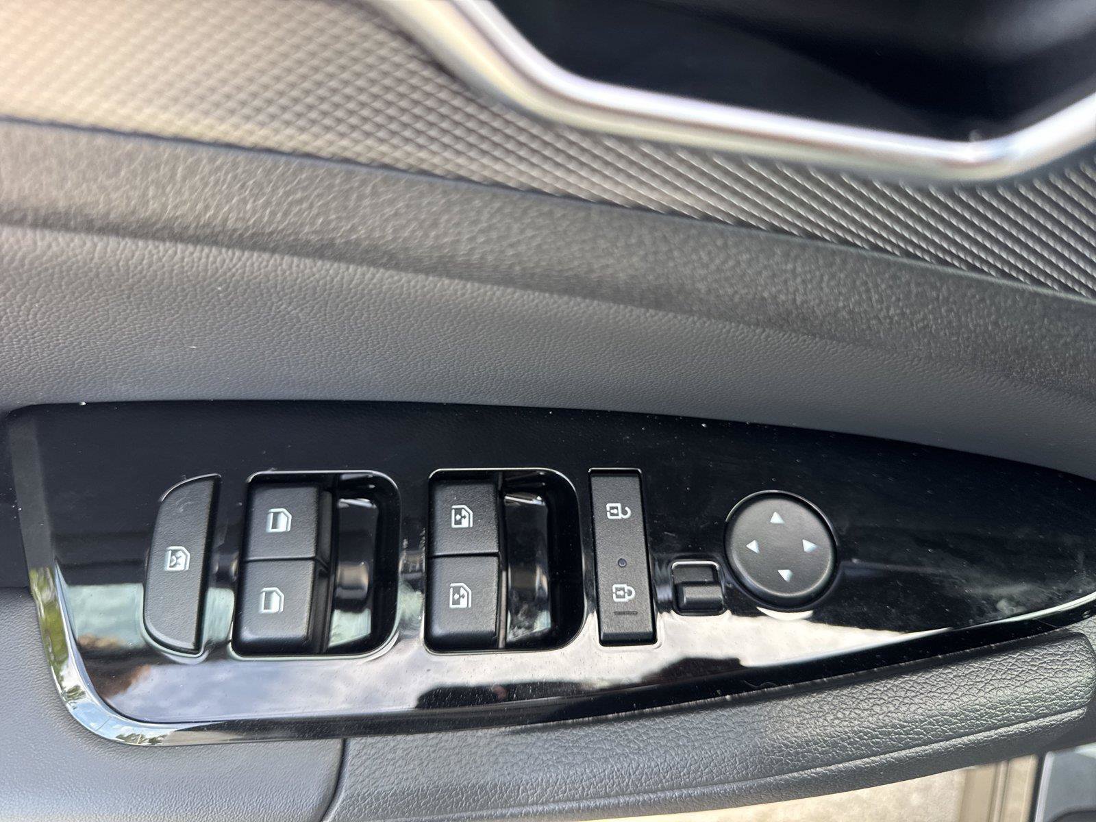 Used 2024 Kia Sportage SX FWD image 24