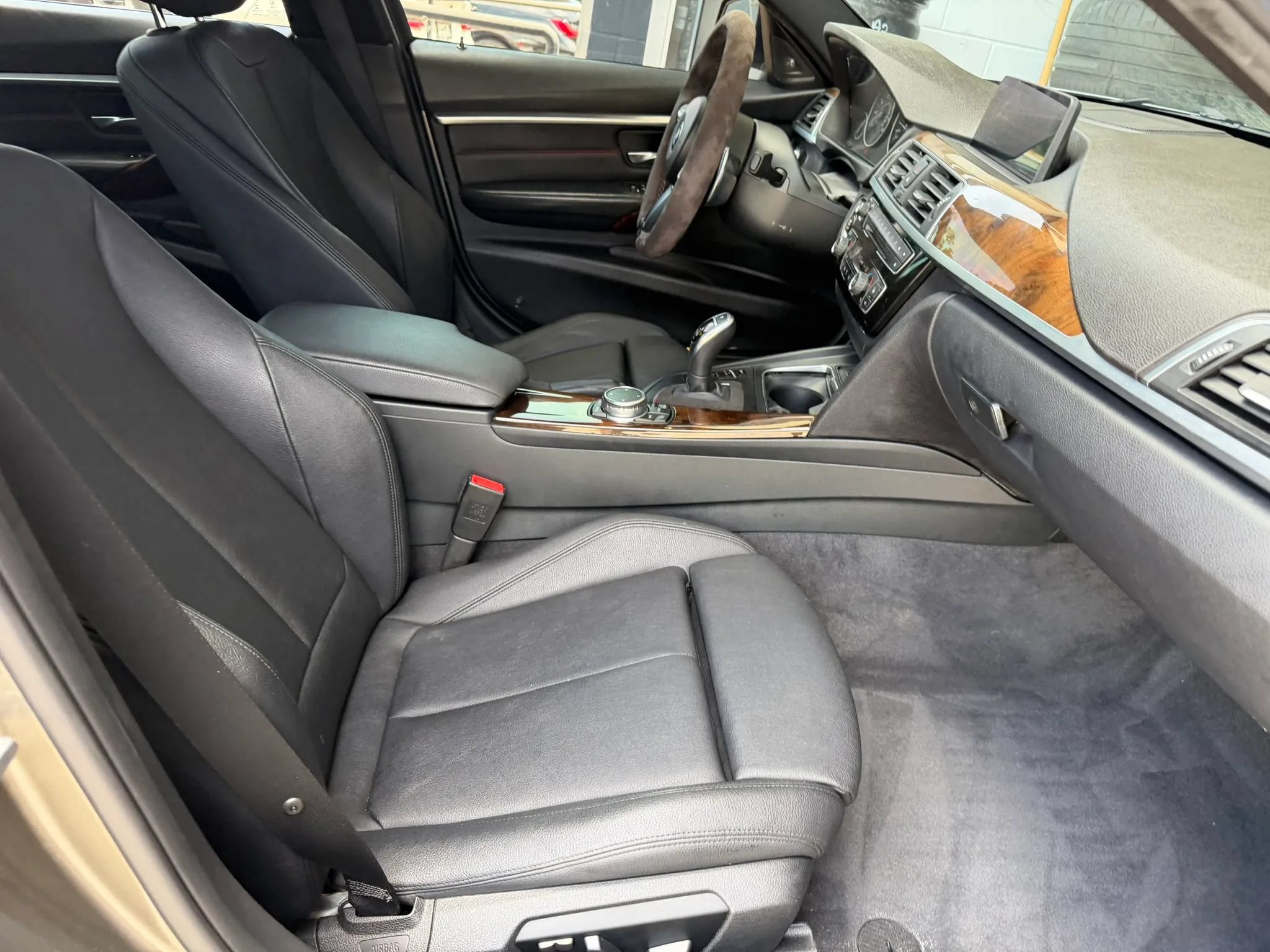 Used 2016 BMW 340i xDrive Sedan AWD/4WD image 16