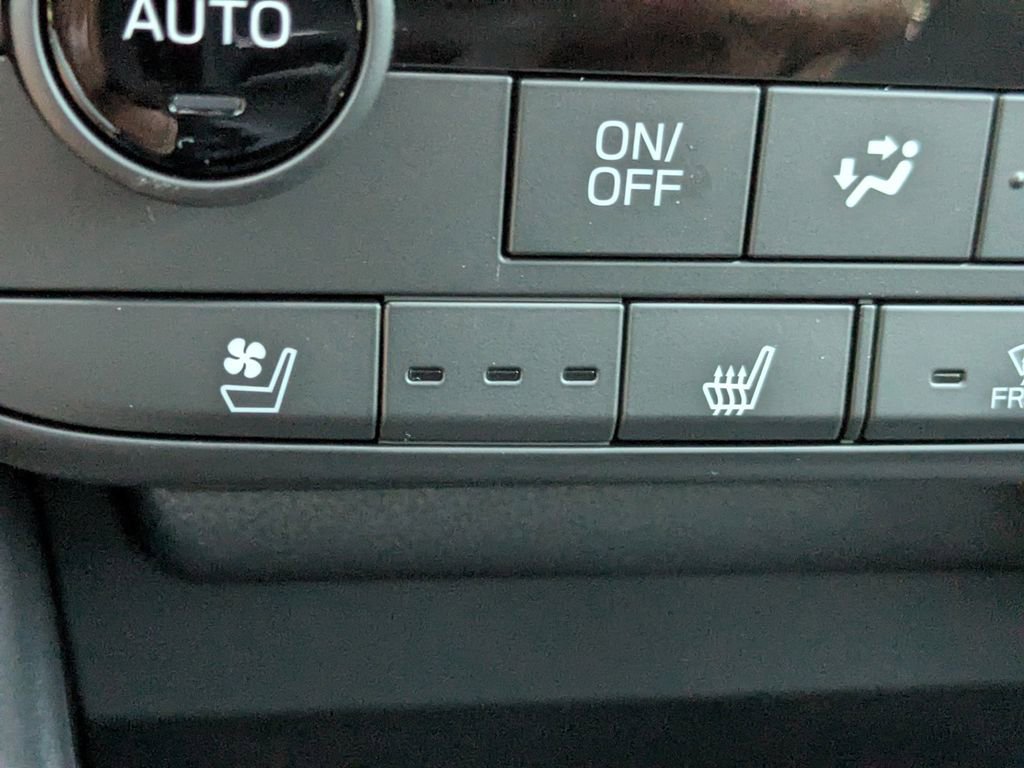 New 2026 Subaru Outback Touring AWD/4WD image 21