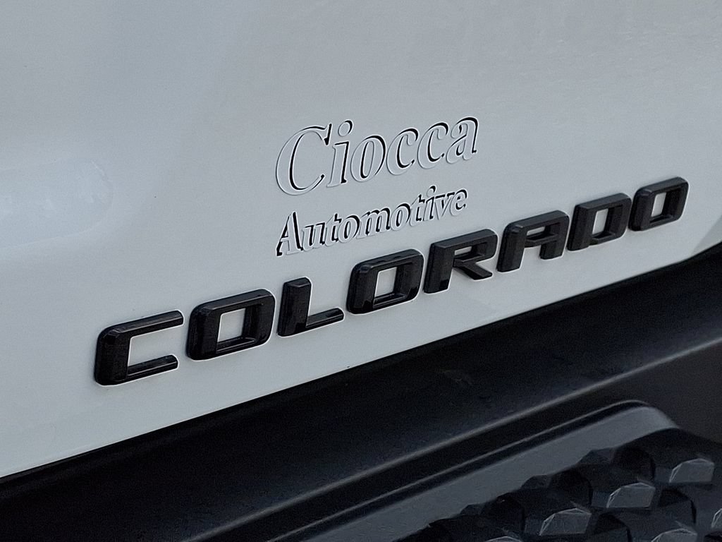 Used 2024 Chevrolet Colorado Trail Boss w/ LPO, Dark Essentials Package AWD/4WD image 31