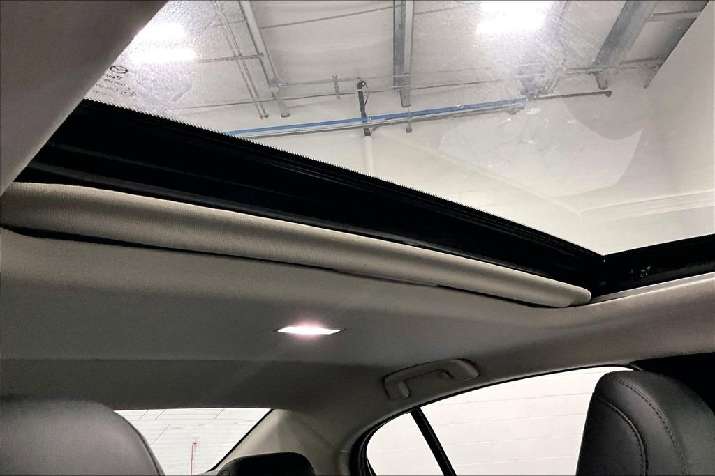 Used 2023 MAZDA MAZDA3 s image 20