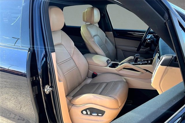 Used 2021 Porsche Cayenne S image 7