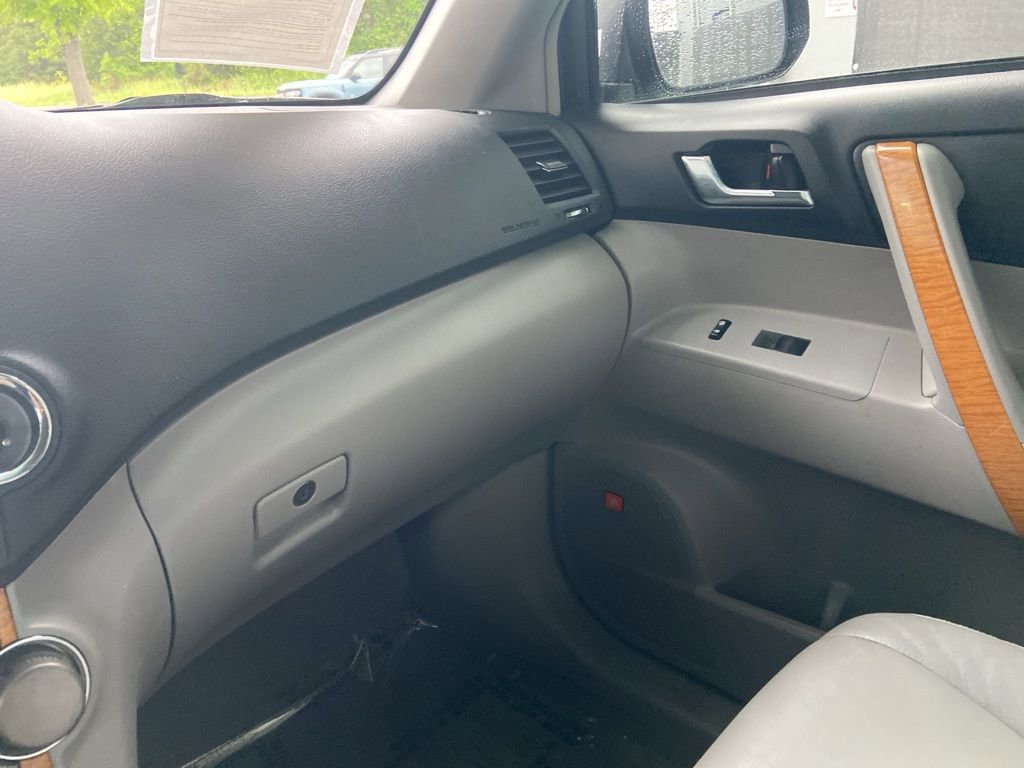 Used 2008 Toyota Highlander Limited AWD/4WD image 22