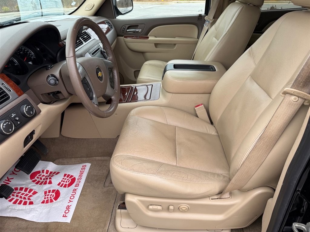 Used 2011 Chevrolet Suburban LTZ image 14