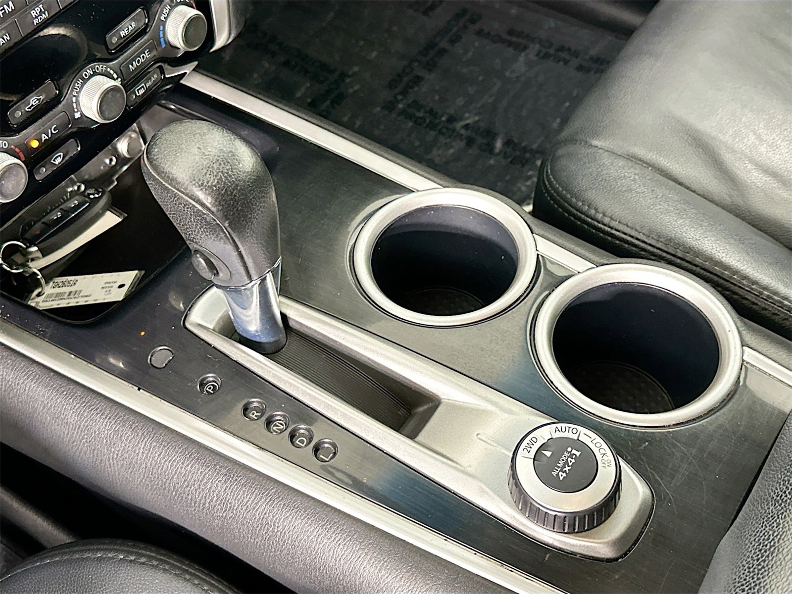 Used 2013 Nissan Pathfinder SV image 17