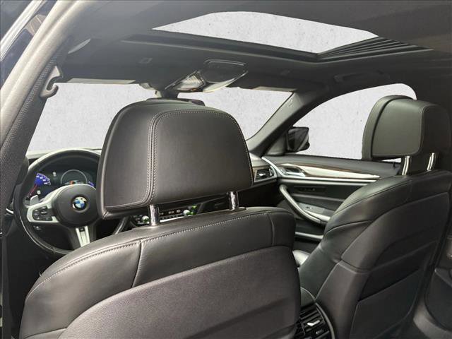 Used 2019 BMW M550i xDrive image 14