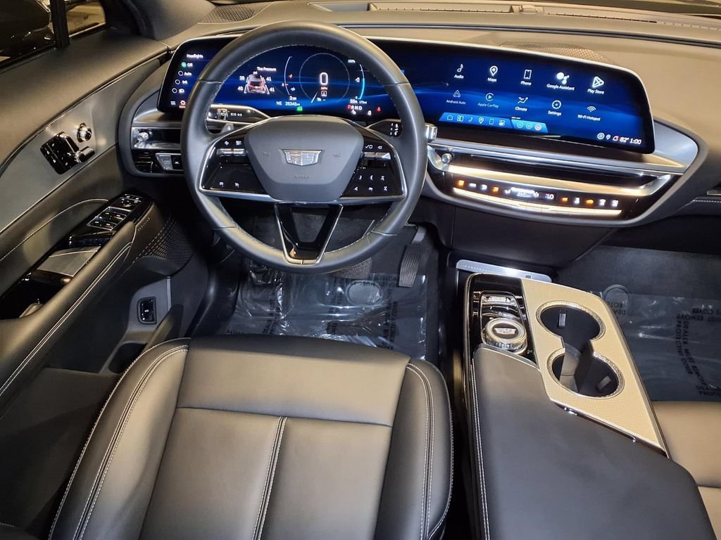 Certified 2024 Cadillac Lyriq Tech AWD/4WD image 16