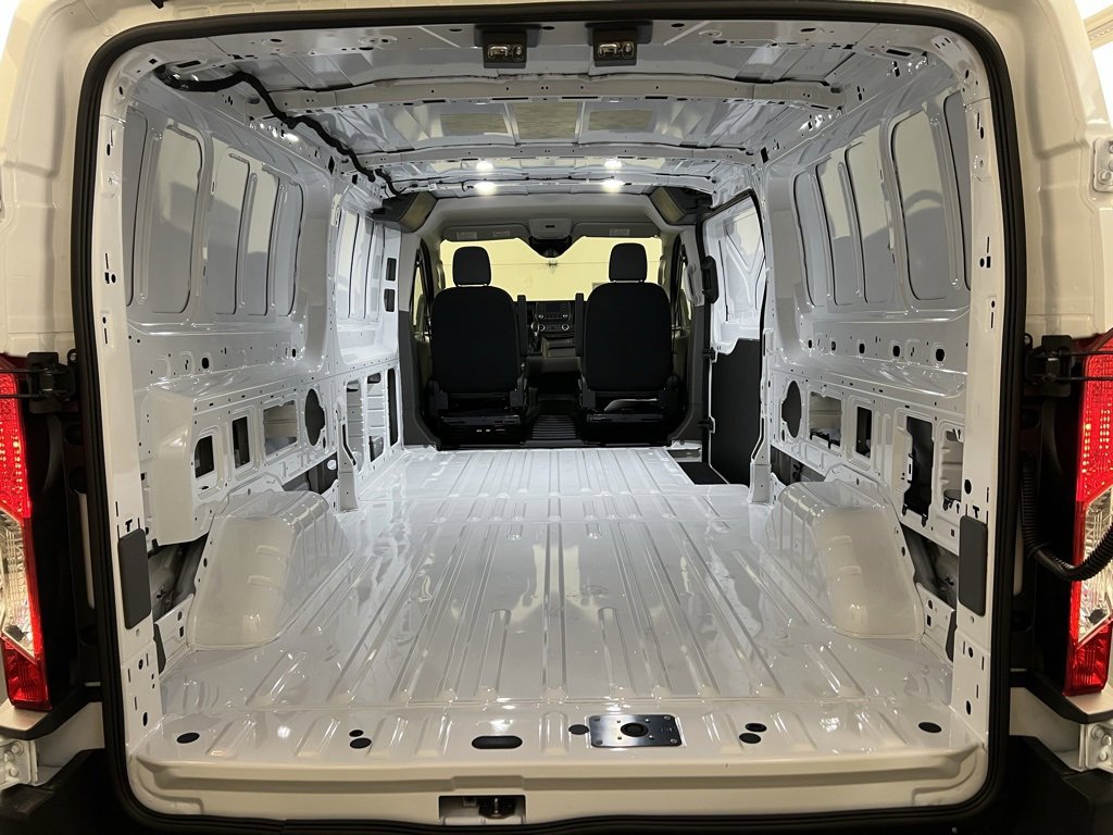 New 2025 Ford Transit 250 Low Roof AWD image 31