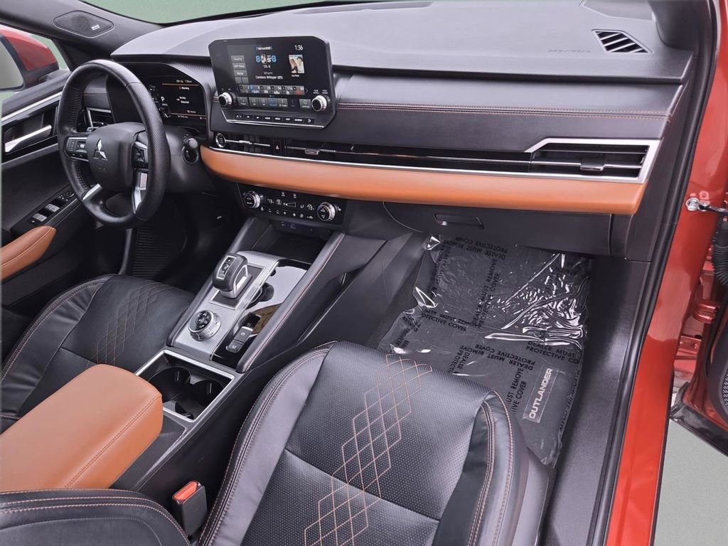 Used 2023 Mitsubishi Outlander SEL image 29