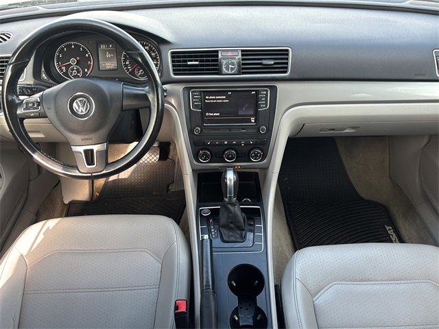 Used 2015 Volkswagen Passat 1.8T Limited Edition image 13