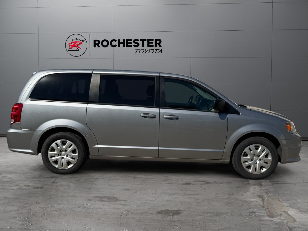 Used 2018 Dodge Grand Caravan SE FWD image 6