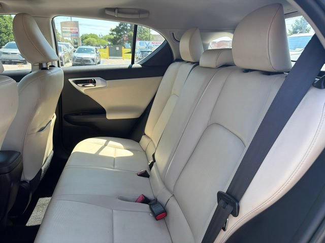 Used 2011 Lexus CT 200h Premium FWD image 16