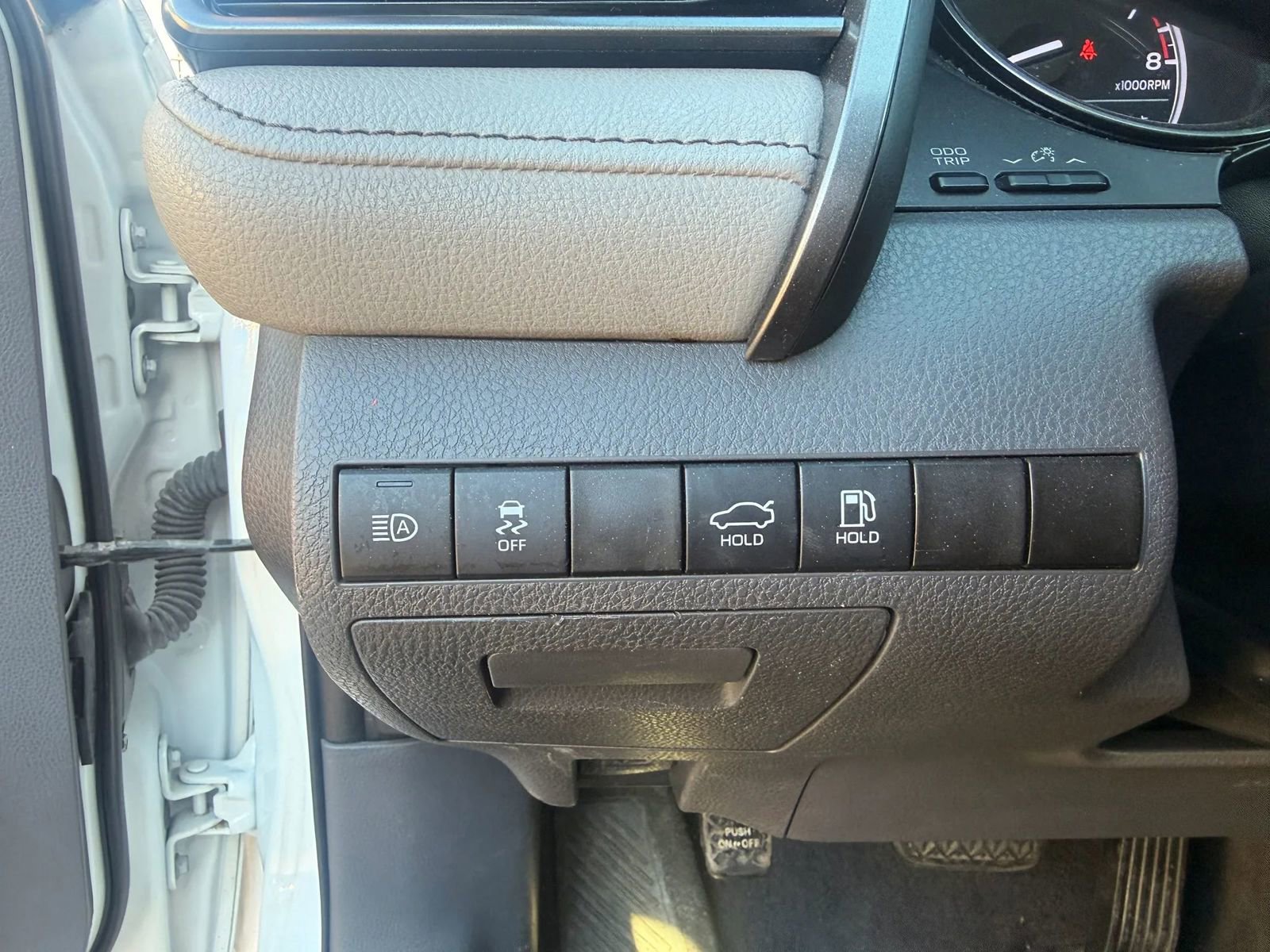 Used 2021 Toyota Camry SE FWD image 14