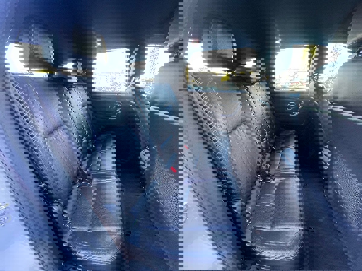 Used 2019 Land Rover Discovery Sport HSE image 14