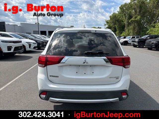 Used 2017 Mitsubishi Outlander SE AWD/4WD image 4