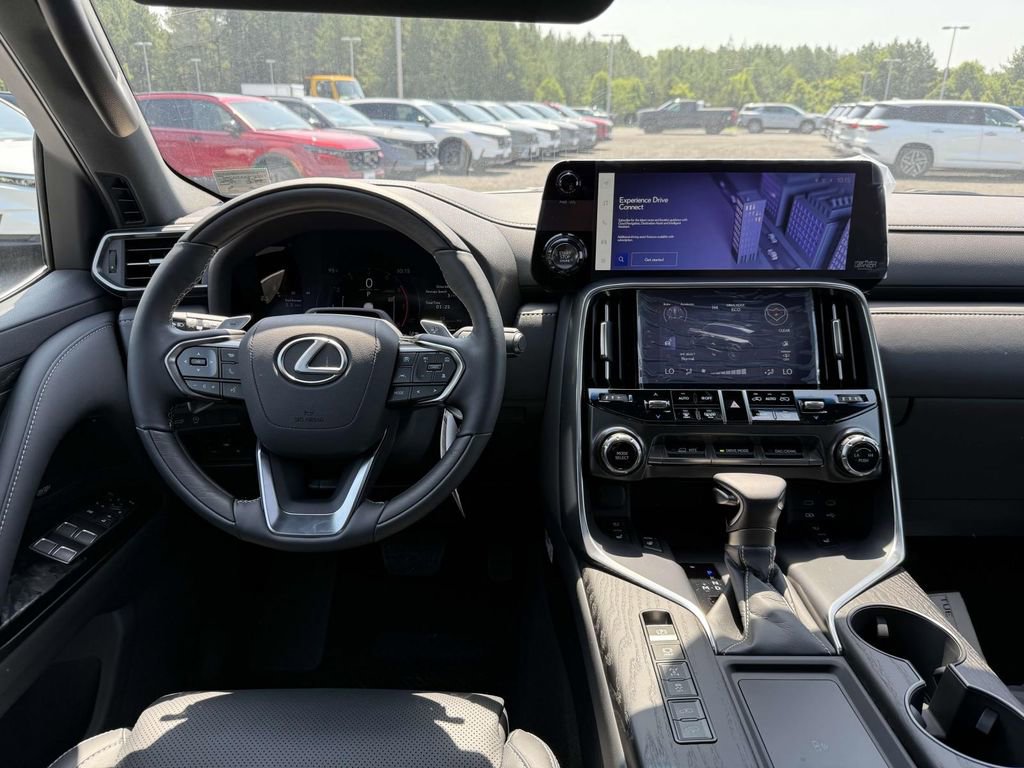 New 2025 Lexus LX 600 4WD w/ Luxury Package image 8