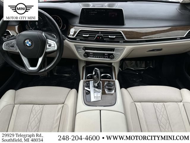 Used 2018 BMW 750i xDrive AWD/4WD image 17