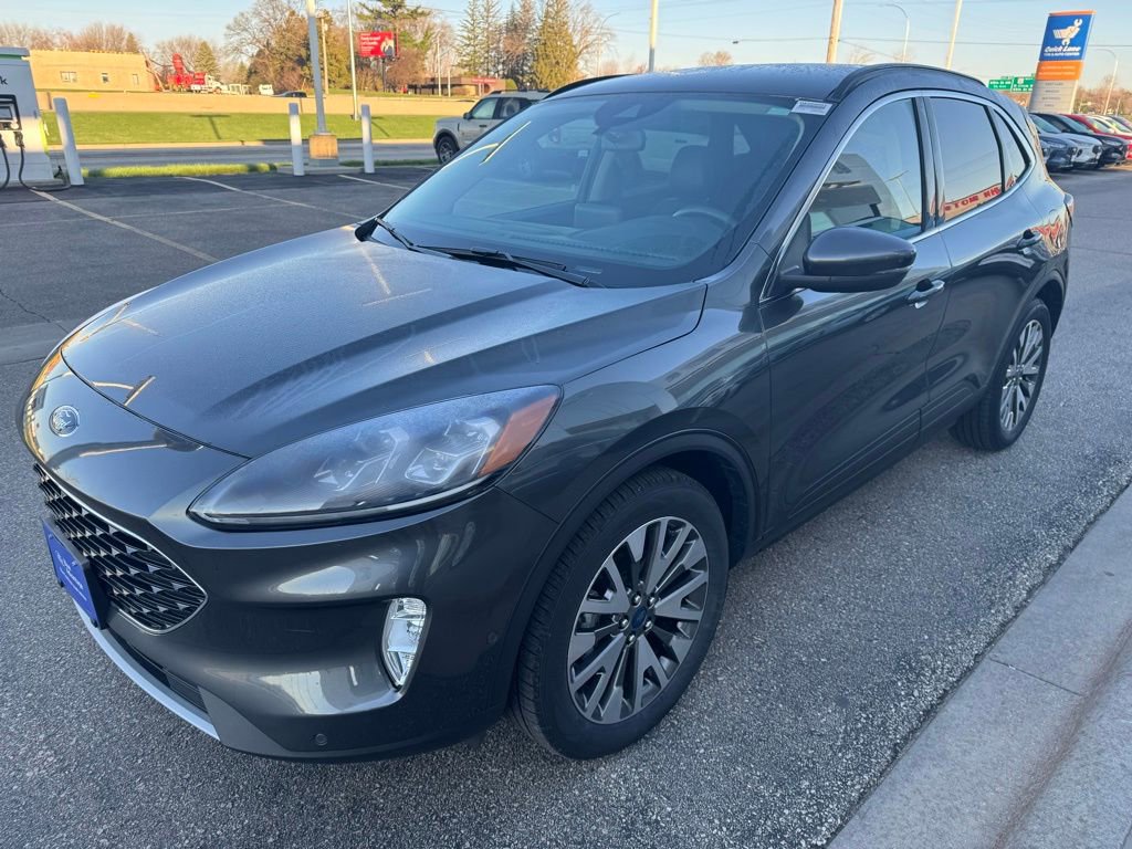 Certified 2020 Ford Escape Titanium AWD/4WD image 33