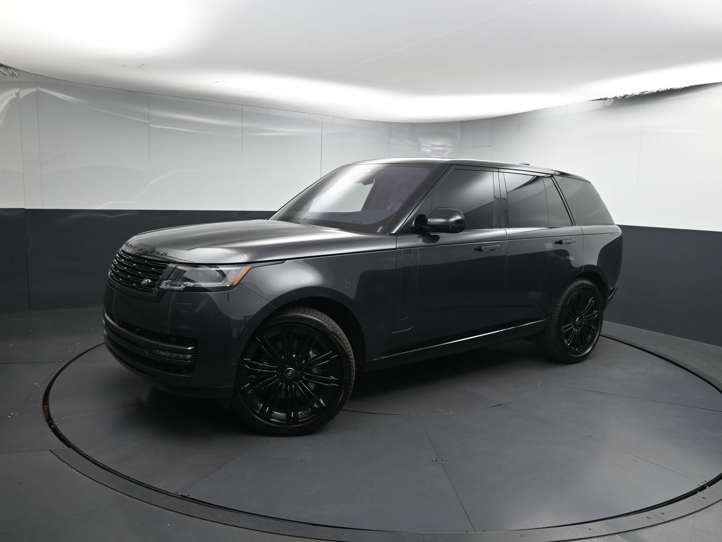 Used 2023 Land Rover Range Rover SE
