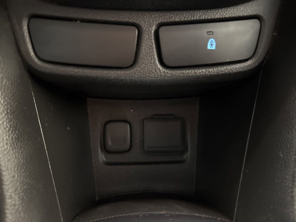 Used 2014 Buick Encore FWD image 20