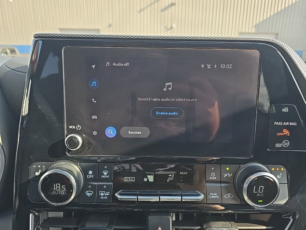 Used 2023 Toyota Highlander L image 26