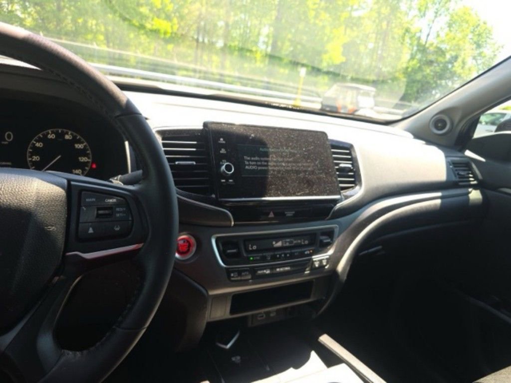 Used 2024 Honda Ridgeline Sport image 13