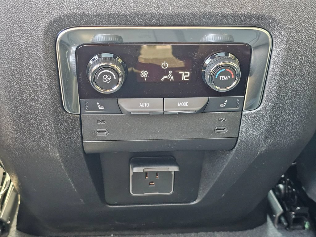 New 2026 Chevrolet Tahoe Z71 w/ Comfort Package AWD/4WD image 19
