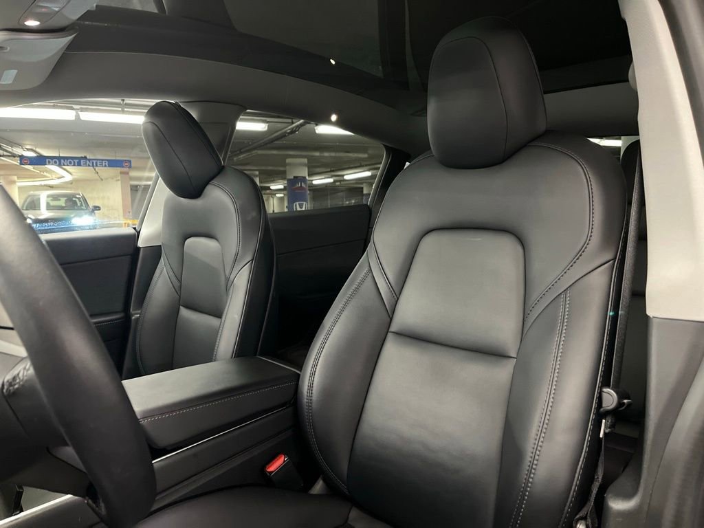 Used 2020 Tesla Model Y Long Range image 16