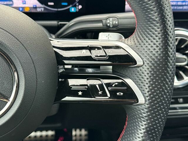 Used 2025 Mercedes-Benz GLA 250 GLA 250 4D Sport Utility 4MATI image 32