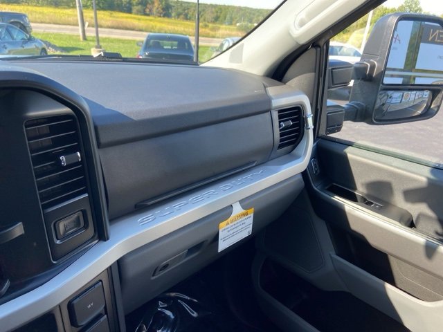 New 2026 Ford F350 XLT image 26