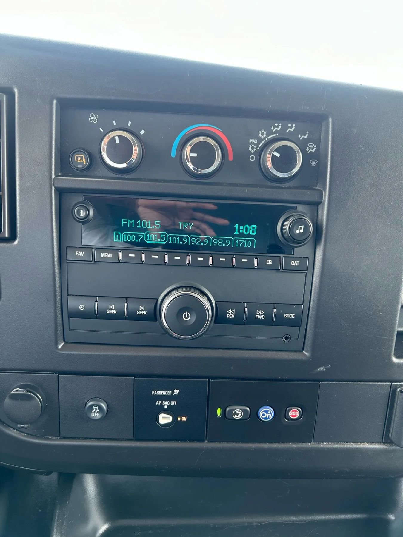 Used 2021 Chevrolet Express 2500 image 24