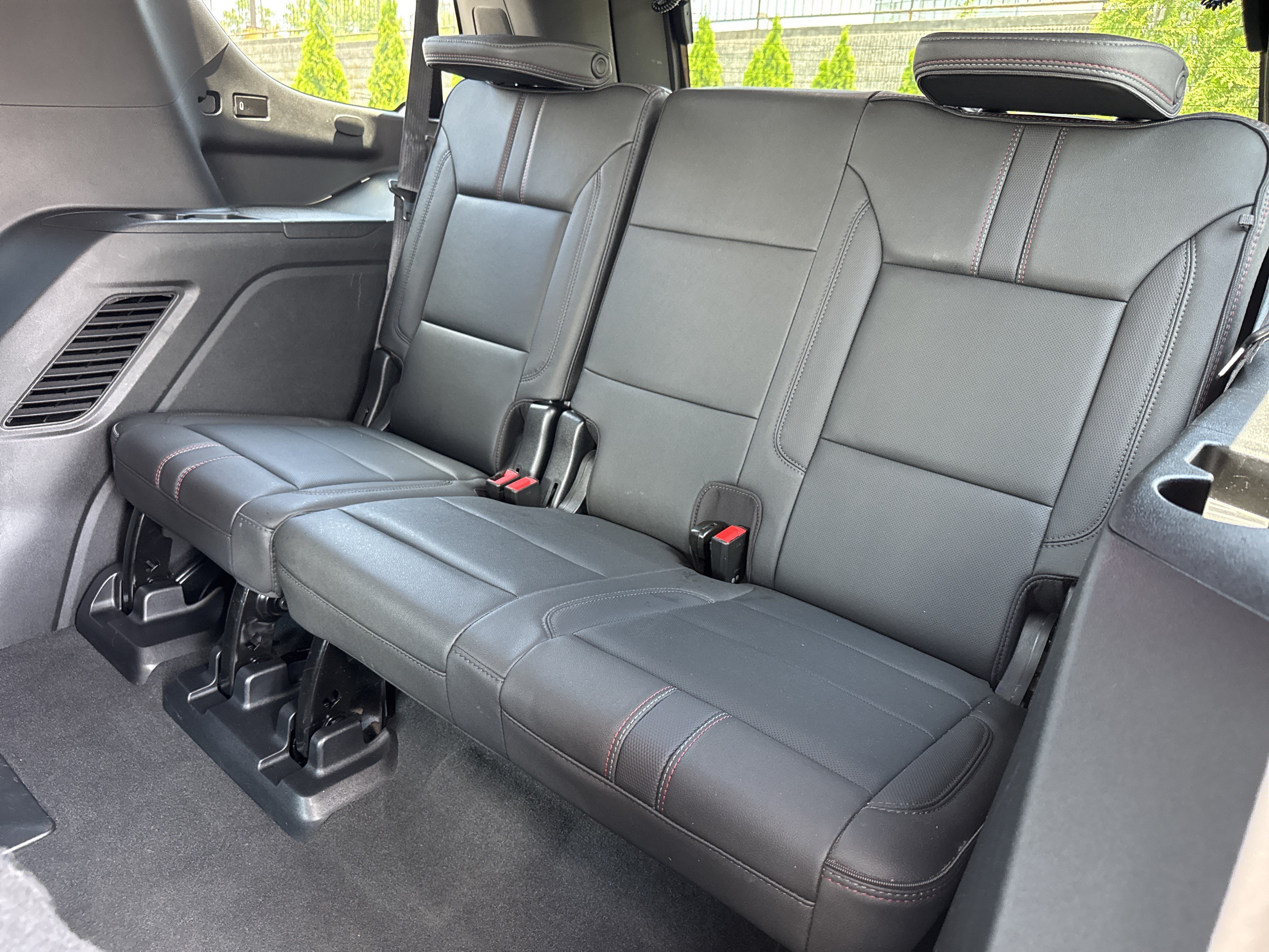 Used 2023 Chevrolet Tahoe RST w/ Luxury Package AWD/4WD image 32