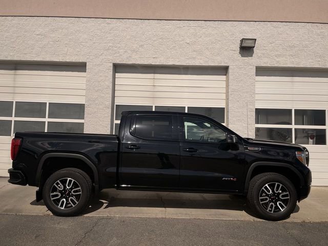 Used 2020 GMC Sierra 1500 AT4 w/ Technology Package AWD/4WD image 1