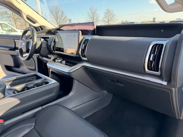 Used 2025 Ford Expedition Platinum w/ Driver's Package image 42